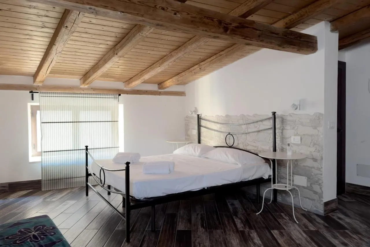 Scuderi House 2 Apartment Catania Italy